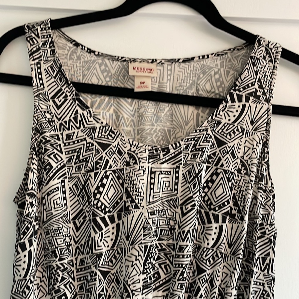 Patterned Mini Dress with Pockets - Picture 2 of 5